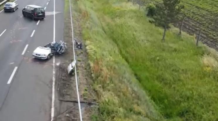 Tragikus baleset az M3-as autópályán: két halott és súlyos sérülések
