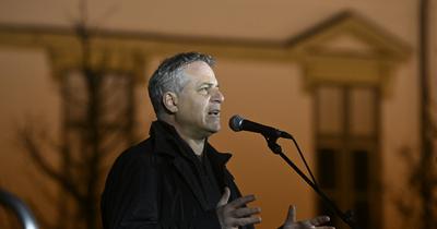 Juhász Péter küzd a hiányzó aláírásokért az V. kerületi polgármesteri posztért