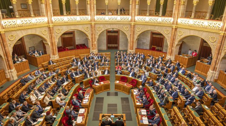 Fontos témák a magyar Országgyűlés kétnapos ülésén