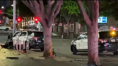 Los Angeles-i rendőrautó lopás: sérülésekkel járó hajsza a városban