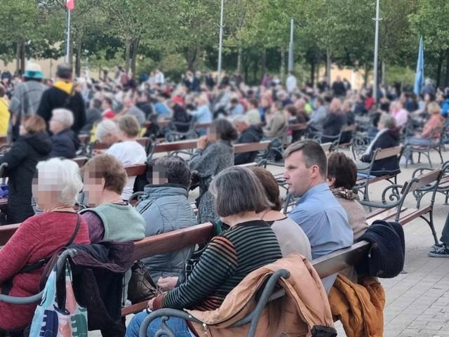 Bese Gergő atya bűnbocsánatot keres Medjugorjében