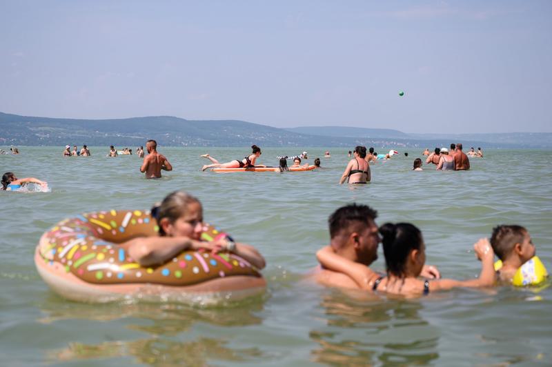 A magyarok többsége idén otthon tölti a nyarat