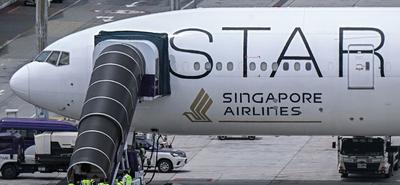 Singapore Airlines gépének drámai zuhanása: 54 méter 4,6 másodperc alatt