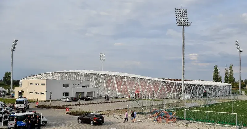Kisvárda műfüves focipálya építésébe kezd 216 millió forintból