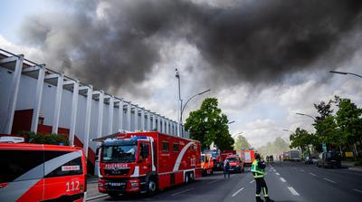 Tűzvész tombol Berlin egy gyárépületében, vegyi anyagok égnek
