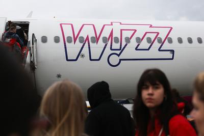 Vezetői változások a Wizz Airnél: Robert Carey távozik, Váradi József átveszi az irányítást
