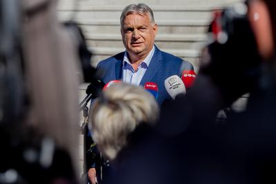 Ellenzéki képviselőjelölt rongálta meg a Fidesz jelöltjének plakátját