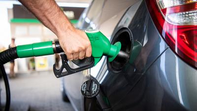 Árcsökkenés az üzemanyagpiacon: a kormány nyomása eredményt hozott