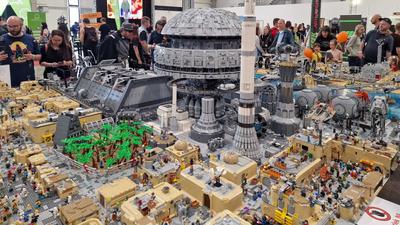 A világ legnagyobb Star Wars LEGO diorámája megérkezett Budapestre