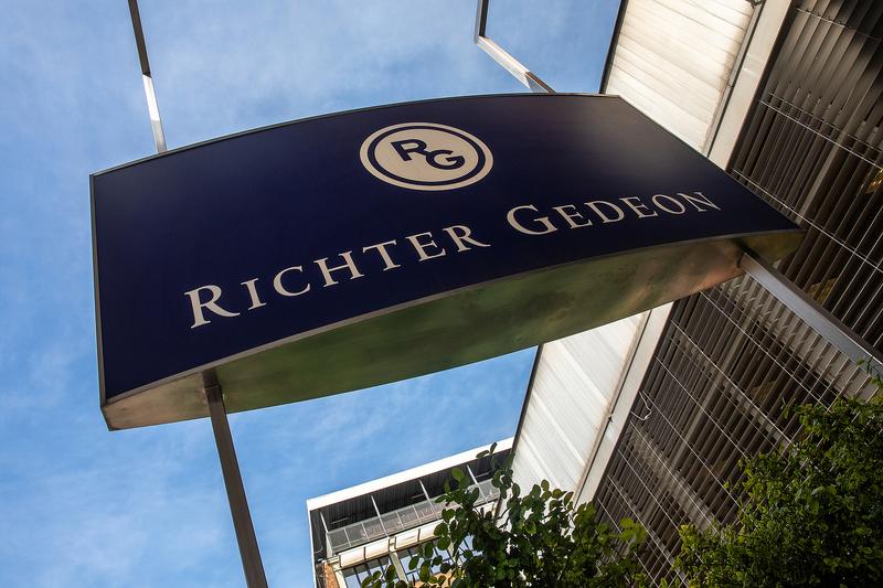 Richter részvények rekordmagasságban: új csúcs a tőzsdén