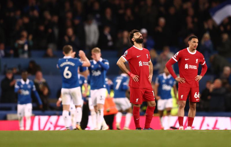 Liverpool vereséget szenvedett az Everton ellen, bajnoki esélyek csökkennek