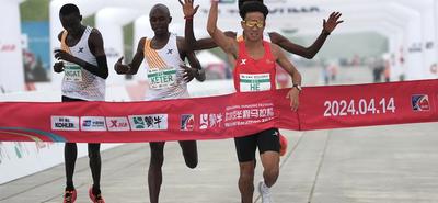 Vizsgálat indult a pekingi félmaraton furcsa győzelme kapcsán