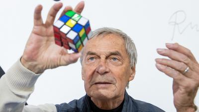 Rubik Ernő, a magyar zseni, aki megváltoztatta a logikai játékok világát
