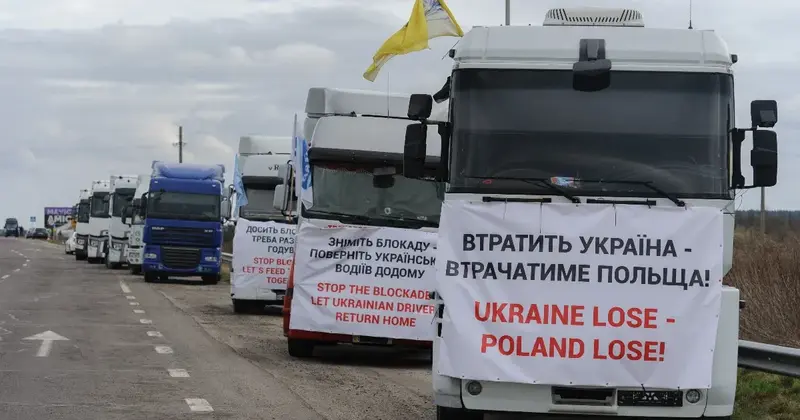Lengyel gazdák megszüntették a határblokádot az ukrán átkelőknél