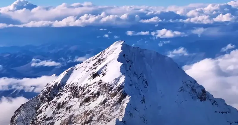 DJI Mavic 3 Pro drón eléri a Mount Everest csúcsát egy lenyűgöző videóban