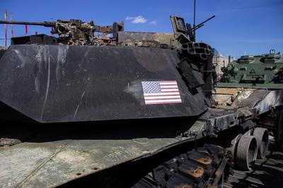 Moszkvában kiállították az ukrajnai harcokból zsákmányolt nyugati tankokat