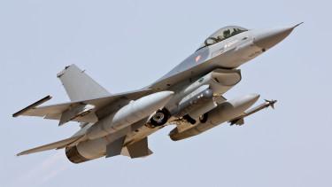 Ukrajna hamarosan megkapja az első F-16-os vadászgépeket