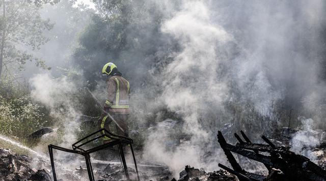 Tűz pusztított egy illegális szemétlerakón Kispesten