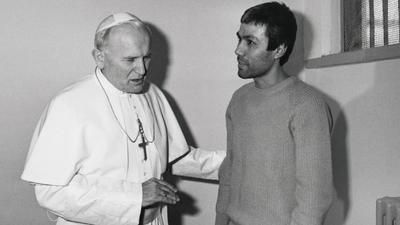 43 éve történt II. János Pál pápa meggyilkolásának kísérlete
