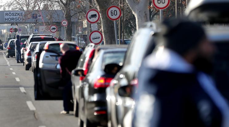 Halálos kimenetelű frontális ütközés Tiszatenyőnél