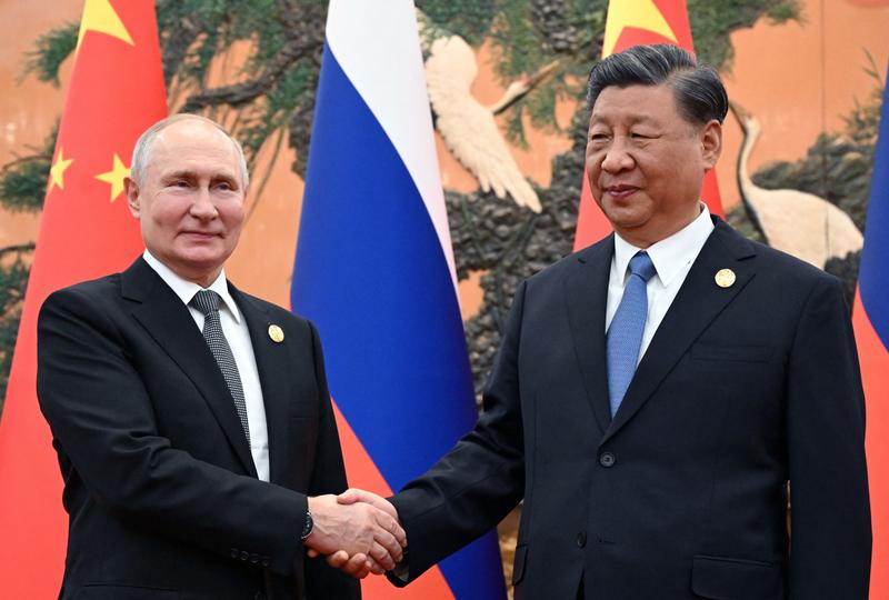 Kínai fegyverekkel támogathatja Oroszországot a brit védelmi miniszter szerint