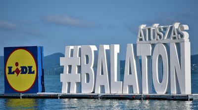 A biztonságos Balaton-átúszás kulisszatitkai: Minden, amit tudni érdemes