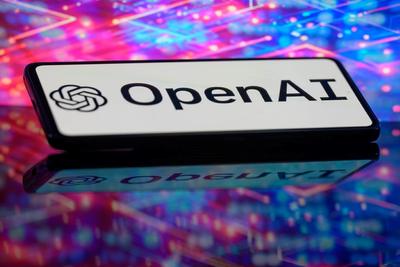 Microsoft és Apple visszalép az OpenAI igazgatótanácsából