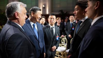 Orbán Viktor ritka Tokaji Aszúval lepte meg a kínai elnököt