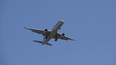 14 éves fiú tragikus halála egy American Airlines járatán
