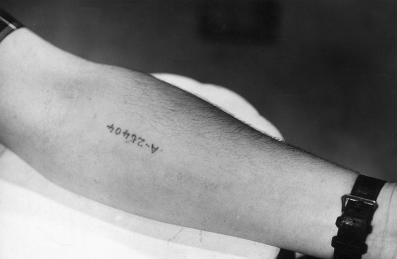 Az auschwitzi tetováló: Lale Sokolov megrázó élettörténete