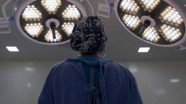 Orosz hackertámadás késlelteti a rákműtéteket Londonban