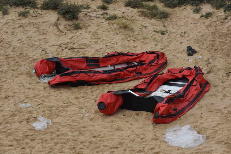 Mentőakció a La Manche-csatornán: 80 ember életét mentették meg
