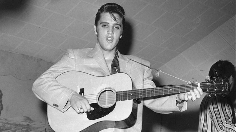 Elvis Presley életútja: A teherautó-sofőrtől a zenei legendáig