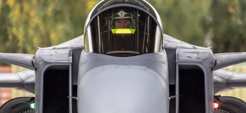 Gripen-pilóták gyakorlatoznak Magyarország légterében