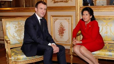 Grúz államfő Macron segítségét kéri az orosz befolyás ellen