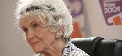 Alice Munro és a családi titkok: Lánya, a hallgatás terhét leleplezi