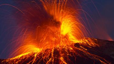 Ibu vulkán kitörése Indonéziában - Felszólítás a környék elhagyására