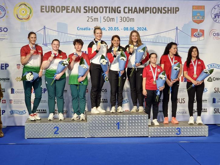 Magyar csapat ezüstérmet nyert a női sportpisztolyos csapatversenyen