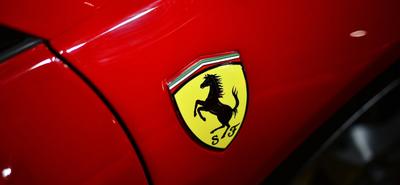 Hallgasd meg a Ferrari új V12-es szupersportkocsijának lenyűgöző hangját
