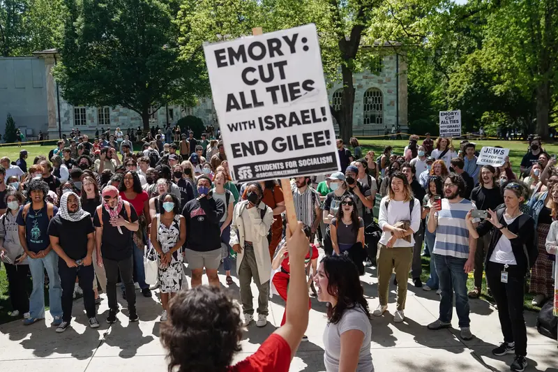 Gumilövedékek és könnygáz egy palesztinpárti tüntetésen az USA-ban