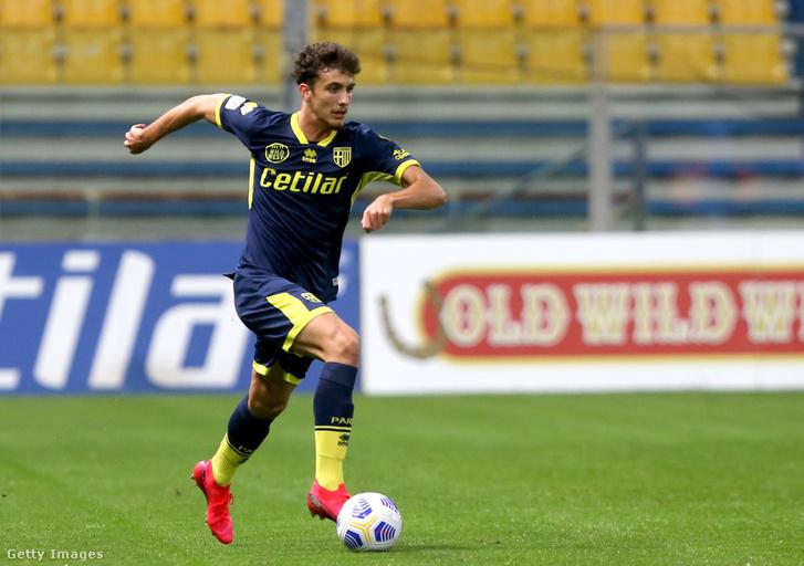 Balogh Botond 2027-ig a Parma labdarúgócsapatánál marad