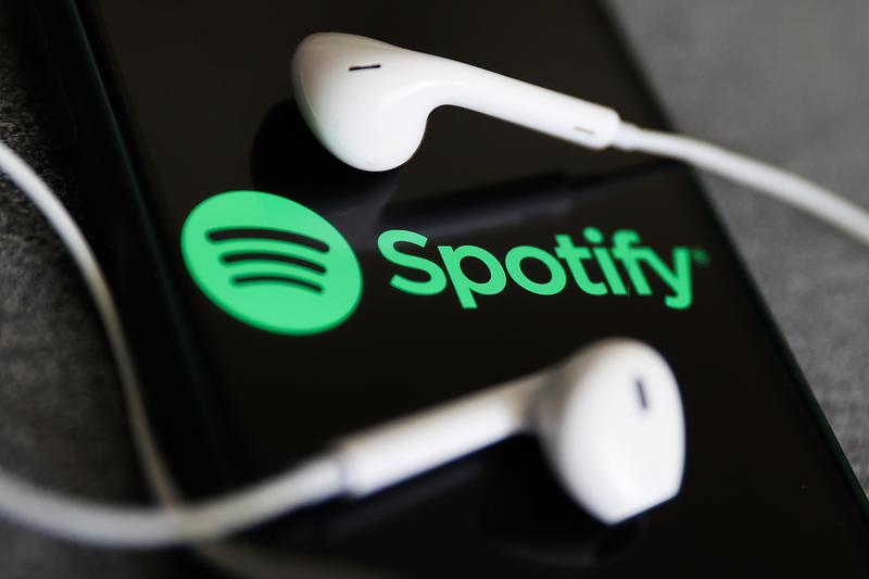 A Spotify új szabályzata több ezer zenészt hagyhat bevétel nélkül