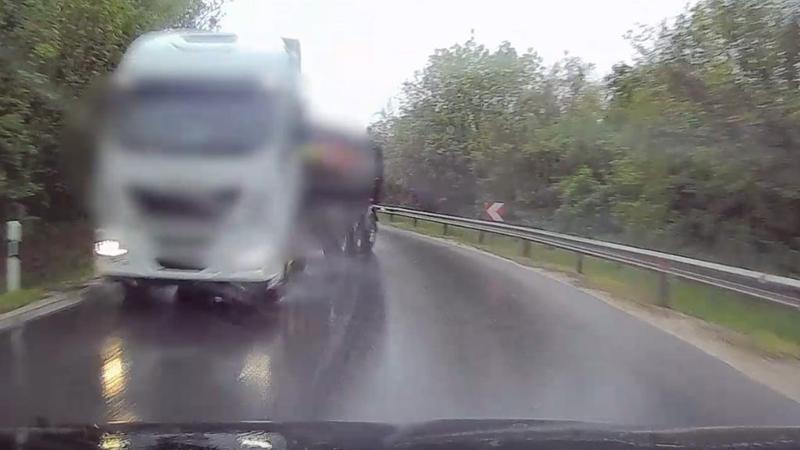 Vádat emeltek egy kamionsofőr ellen súlyos közúti baleset okozása miatt