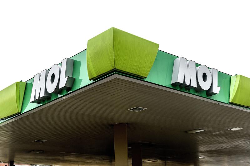 A Mol a romániai Lukoil finomító megvásárlására törekszik