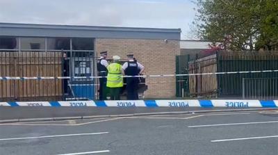 Autó rohant be egy liverpooli iskolába, diákokat kellett hazaküldeni