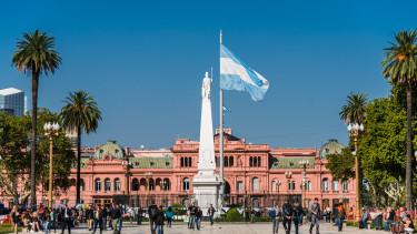 Javier Milei argentin elnök kabinetátalakítása a reformok fényében