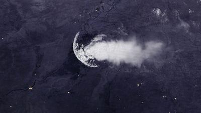 NASA műholdas felvétele egy hatalmas medúza alakú felhőről