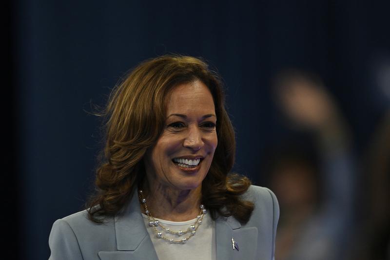 Kamala Harris Tim Walzt választotta alelnökjelöltjének