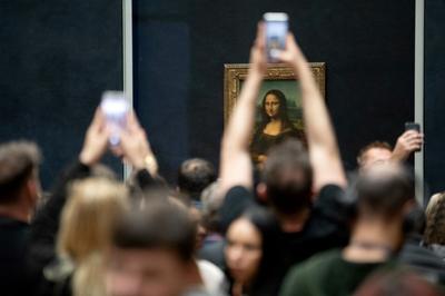 A Mona Lisa saját kiállítótermet kaphat a Louvre-ban