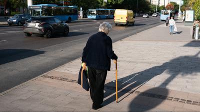 Egyre jobban nő az anyagi különbség a magyar nyugdíjasok között
